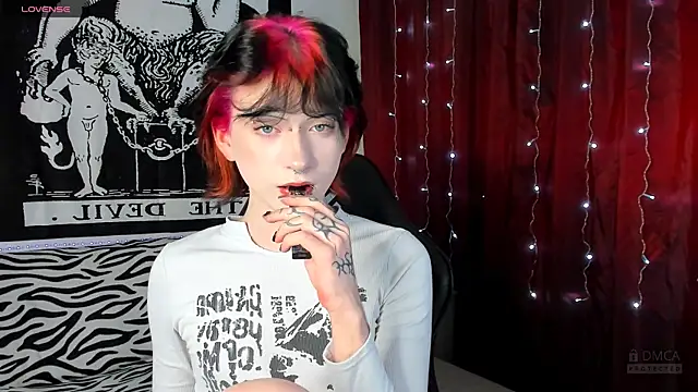 Vailyreb  online show from 12.23.24