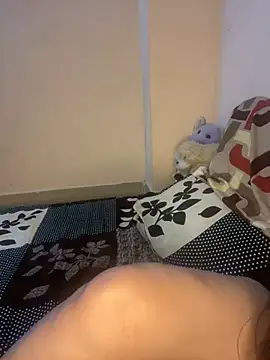 Snapshot of _riyaahahaha_ chatting on 02.22.25  riyaahahaha  online show from 02.22.25