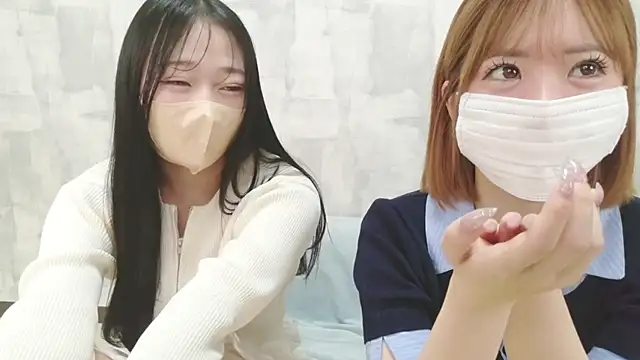 Snapshot of LOVE_MOMO_LOVE chatting on 05.05.26 LOVE MOMO LOVE online show from 05.05.26