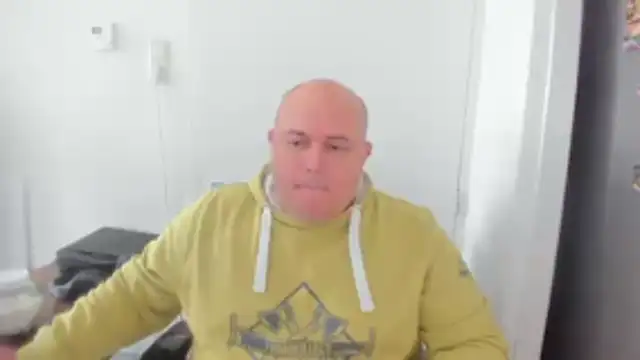 Snapshot of BigromeoXX chatting on 10.25.25 BigromeoXX online show from 10.25.25