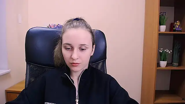 Snapshot of _Nicole_new chatting on 01.24.25 Nicole new online show from 01.24.25