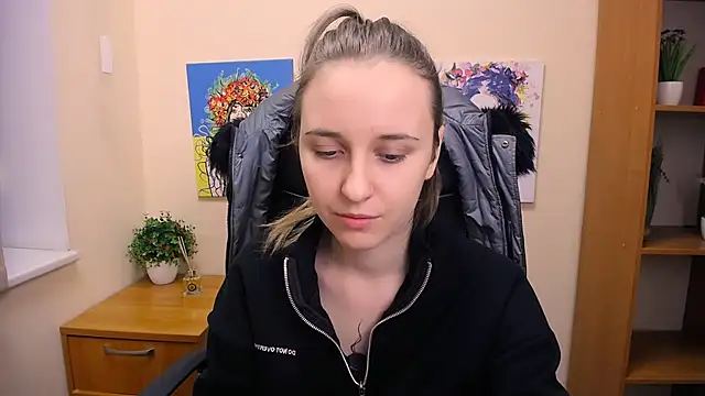 Snapshot of _Nicole_new chatting on 02.24.25 Nicole new online show from 02.24.25