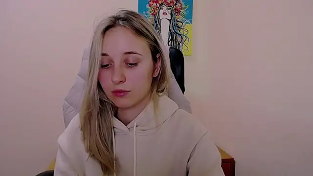 Snapshot of _Nicole_new chatting on 10.19.25 Nicole new online show from 10.19.25