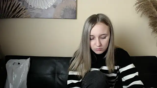 Snapshot of _Nicole_new chatting on 11.06.25 Nicole new online show from 11.06.25