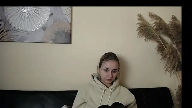 Snapshot of _Nicole_new chatting on 11.13.25 Nicole new online show from 11.13.25