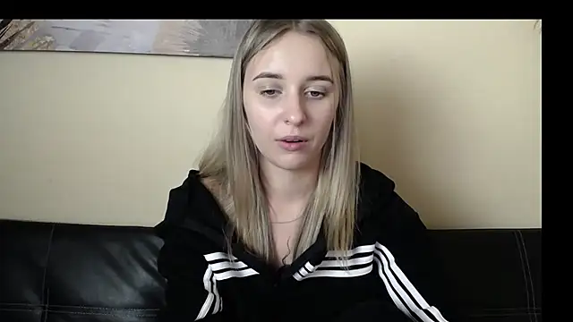 Snapshot of _Nicole_new chatting on 11.14.25 Nicole new online show from 11.14.25