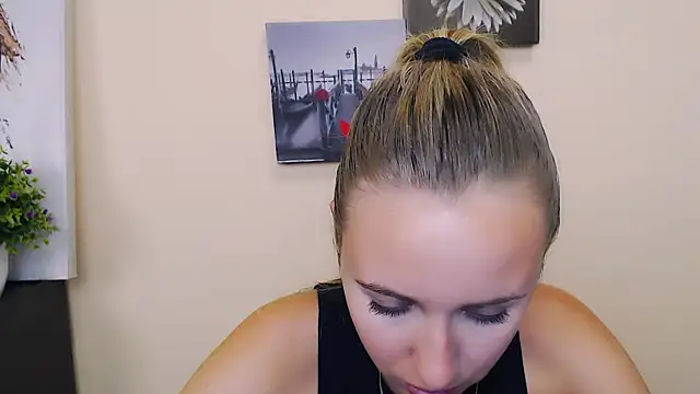  Nicole new online show from 07.07.26