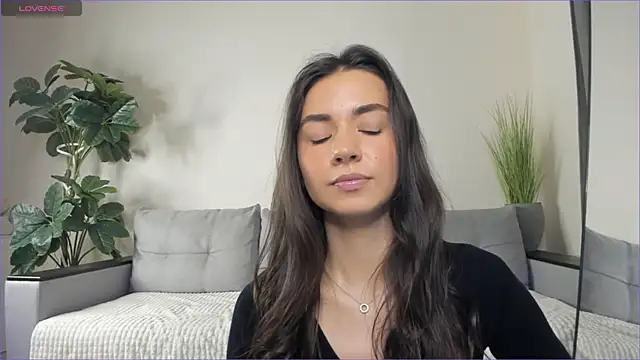 NicoleLuv online show from 01.15.25