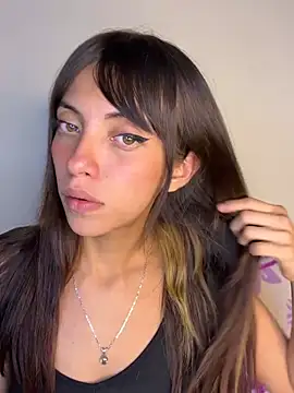 Snapshot of MiaGoth_ chatting on 07.05.26 MiaGoth online show from 07.05.26