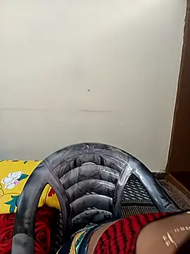 Snapshot of Miss-Riyasingh chatting on 10.22.25 Miss-Riyasingh online show from 10.22.25