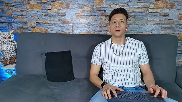 Maykol Victoriasr online show from 11.18.25