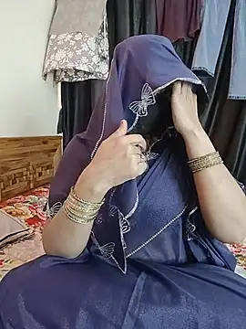 Snapshot of kaamuk_shweta chatting on 07.18.26 kaamuk shweta online show from 07.18.26