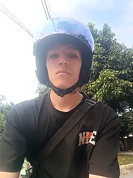 Snapshot of CRYBYT9 chatting on 09.19.25 CRYBYT9 online show from 09.19.25