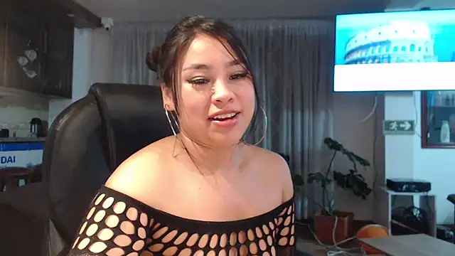 hinataleecs online show from 02.22.25