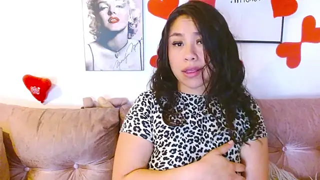 hinataleecs online show from 02.28.25