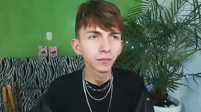 smallgiant27 online show from 01.05.25