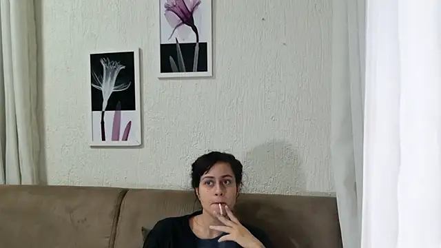 Snapshot of Blue_butterfly chatting on 03.21.25 Blue butterfly online show from 03.21.25