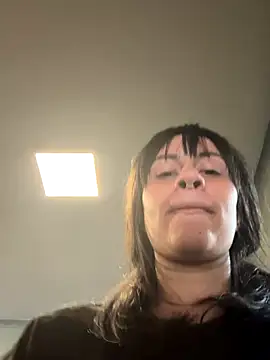 Snapshot of Blue_butterfly chatting on 09.15.25 Blue butterfly online show from 09.15.25