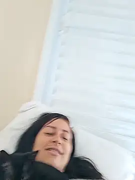 Snapshot of Blue_butterfly chatting on 11.23.25 Blue butterfly online show from 11.23.25