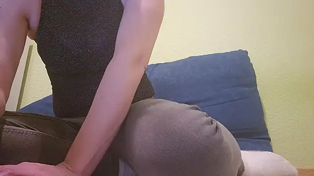 EstrellaWalters online show from 02.25.25