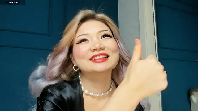 Xiao Mei  online show from 12.29.24