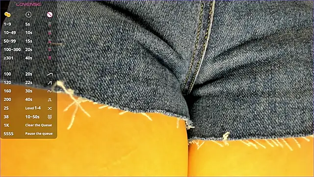 Xiao Mei  online show from 10.27.25