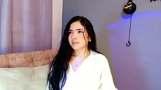 adara johnson   online show from 10.08.25