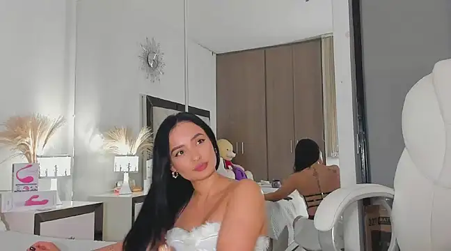 Snapshot of alexa_tobar chatting on 12.21.24 alexa tobar online show from 12.21.24