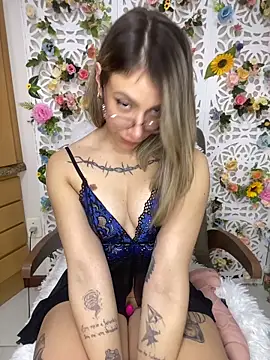 Snapshot of loira_messi chatting on 05.23.26 loira messi online show from 05.23.26