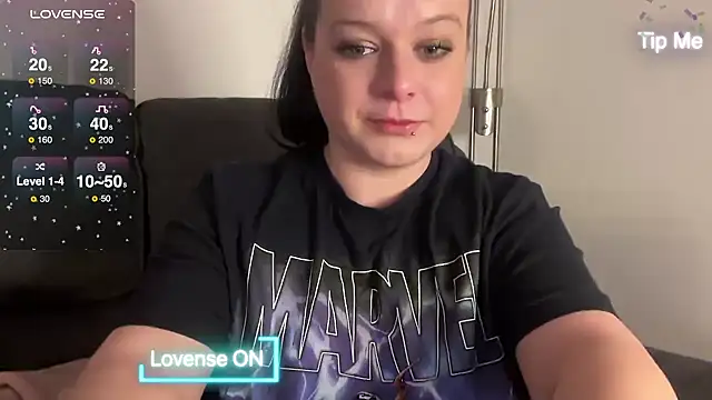 NaughtyWifeUK online show from 12.13.24