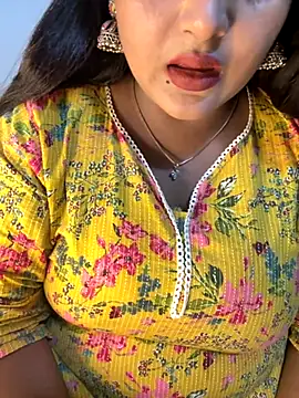 Ayesha mahi online show from 10.25.25