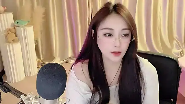 Daisy-77 online show from 02.19.25