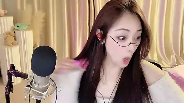 Daisy-77 online show from 02.27.25