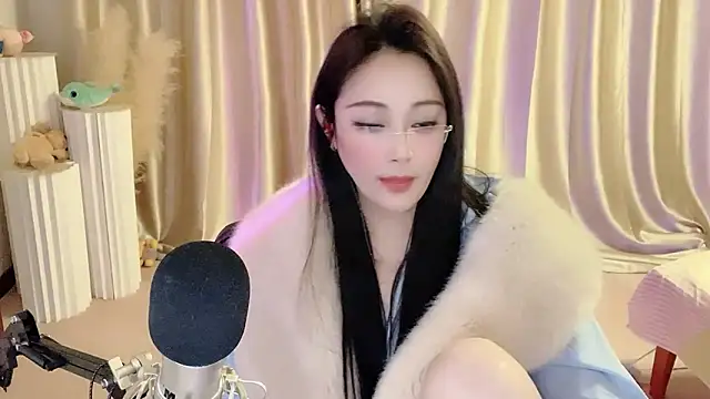 Daisy-77 online show from 03.15.25