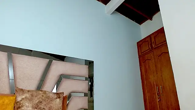 cintia hills online show from 01.10.25