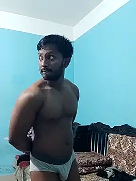 Snapshot of HunkyAriyan chatting on 03.22.25 HunkyAriyan online show from 03.22.25