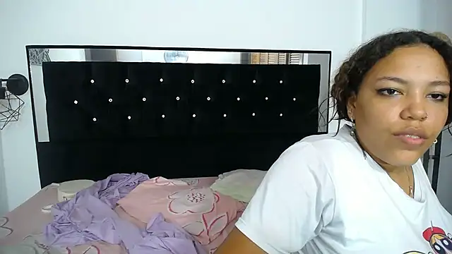 Snapshot of horny_babyss chatting on 03.23.25 horny babyss online show from 03.23.25