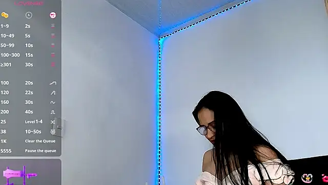 Snapshot of Alba_Olimpo chatting on 06.20.26 Alba Olimpo online show from 06.20.26
