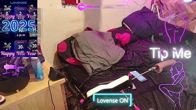 Snapshot of Doggyray44 chatting on 11.09.25 Doggyray44 online show from 11.09.25