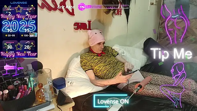 Snapshot of Doggyray44 chatting on 11.30.25 Doggyray44 online show from 11.30.25