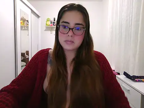 Snapshot of maliamiller chatting on 06.02.26 maliamiller online show from 06.02.26