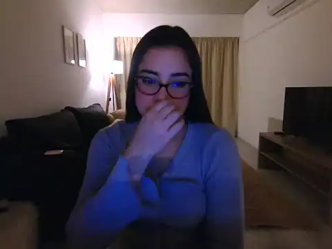 Snapshot of maliamiller chatting on 07.17.26 maliamiller online show from 07.17.26