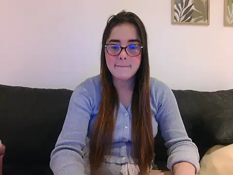Snapshot of maliamiller chatting on 07.19.26 maliamiller online show from 07.19.26