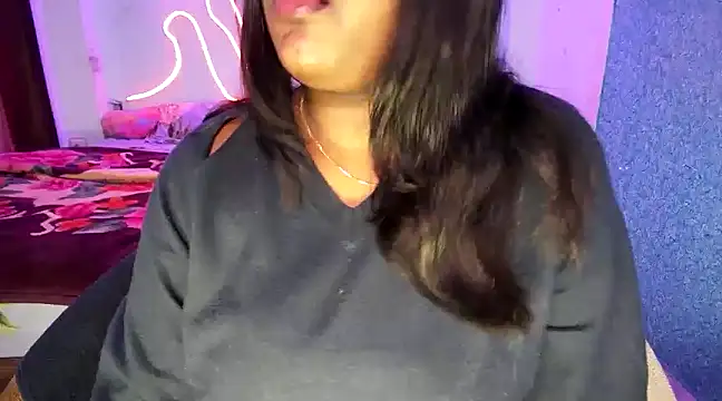 expression queen online show from 12.16.24