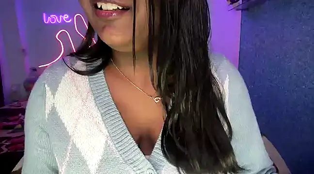 expression queen online show from 12.22.24