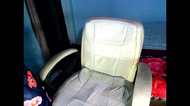 expression queen online show from 11.24.25