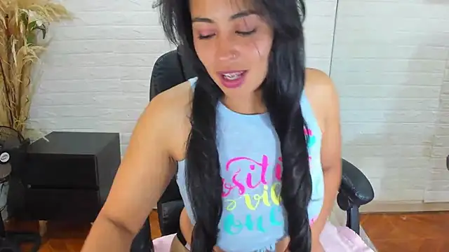 Aisha 09 online show from 03.11.25