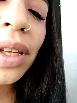 Aisha 09 online show from 05.06.26