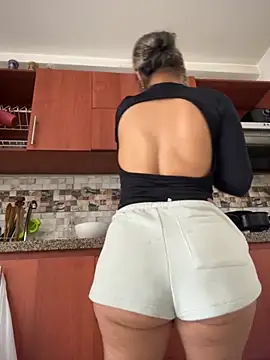 Snapshot of doll_celeste20 chatting on 09.25.25 doll celeste20 online show from 09.25.25