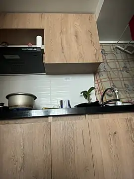 Snapshot of doll_celeste20 chatting on 11.09.25 doll celeste20 online show from 11.09.25